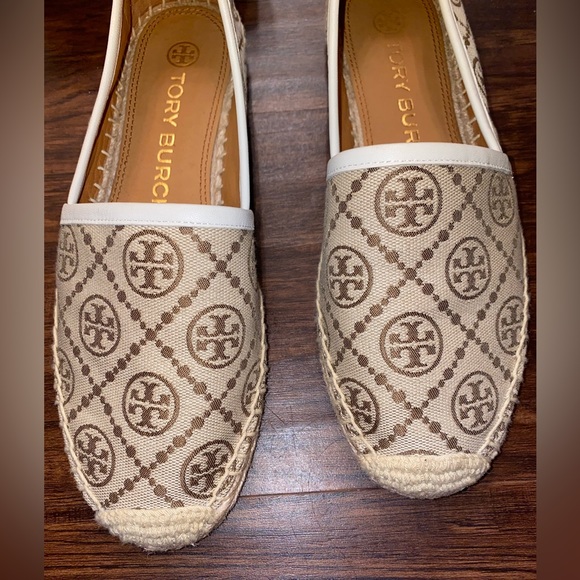 Tory Burch - Picture 3 of 5